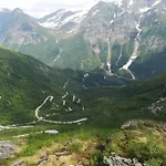 Lodge Ski- And Mountain *